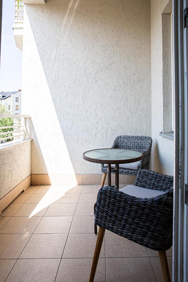 Apartment Ten Warsaw Ngoại thất bức ảnh